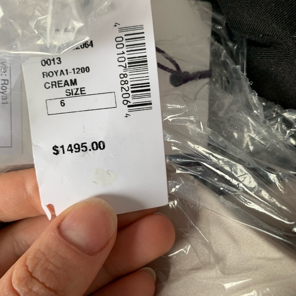 Dress - Picture 4 of 6